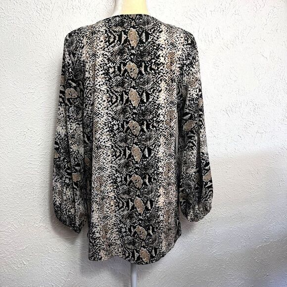 BELONGSCI Women's Loose Blouse Long Sleeved V-Neck Top Medium Animal Print - Picture 11 of 16